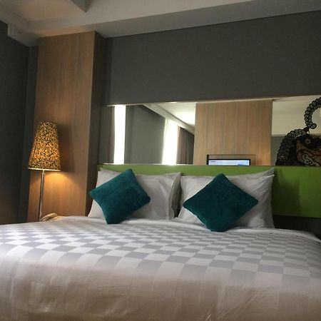 Khas Gresik Hotel Екстериор снимка