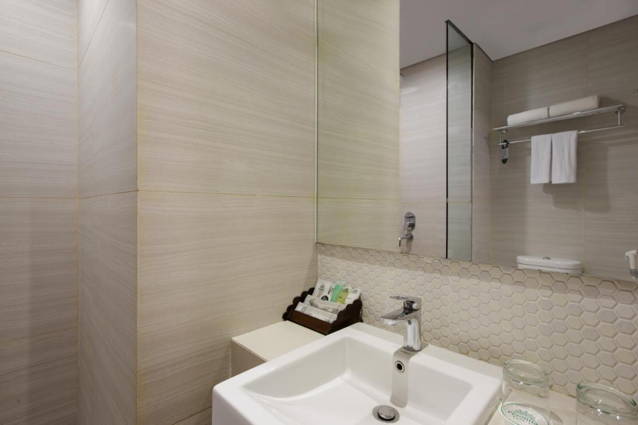 Khas Gresik Hotel Екстериор снимка