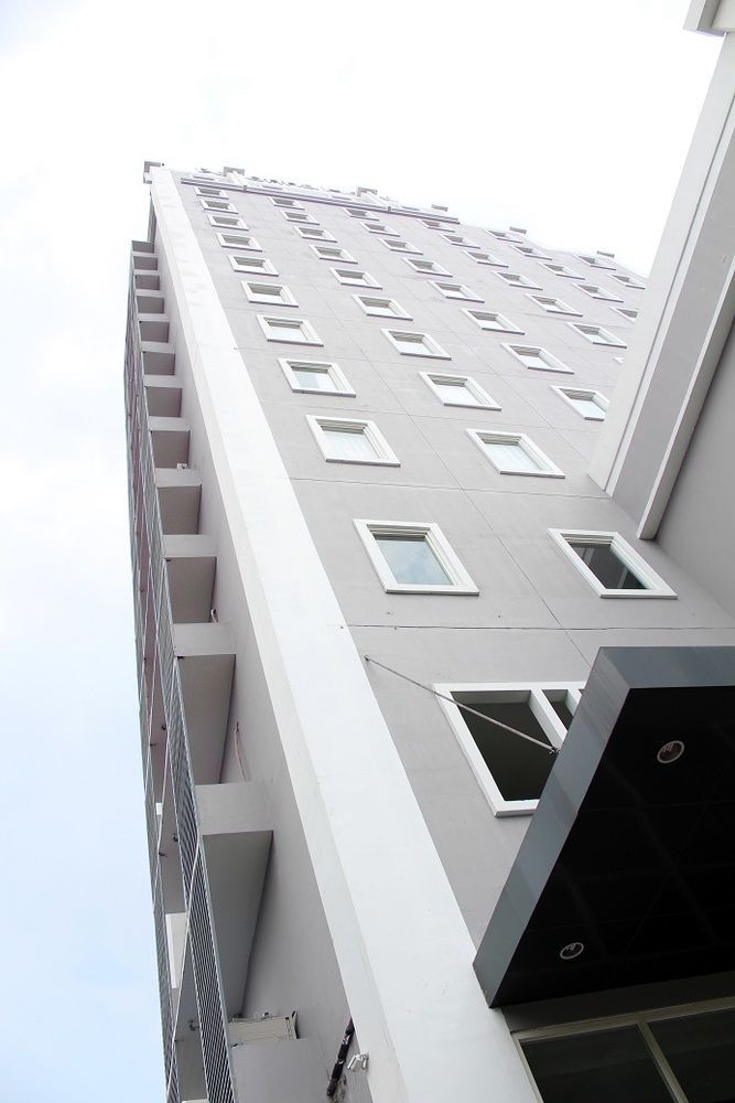 Khas Gresik Hotel Екстериор снимка